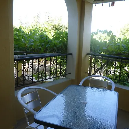 Giannis Apartman *